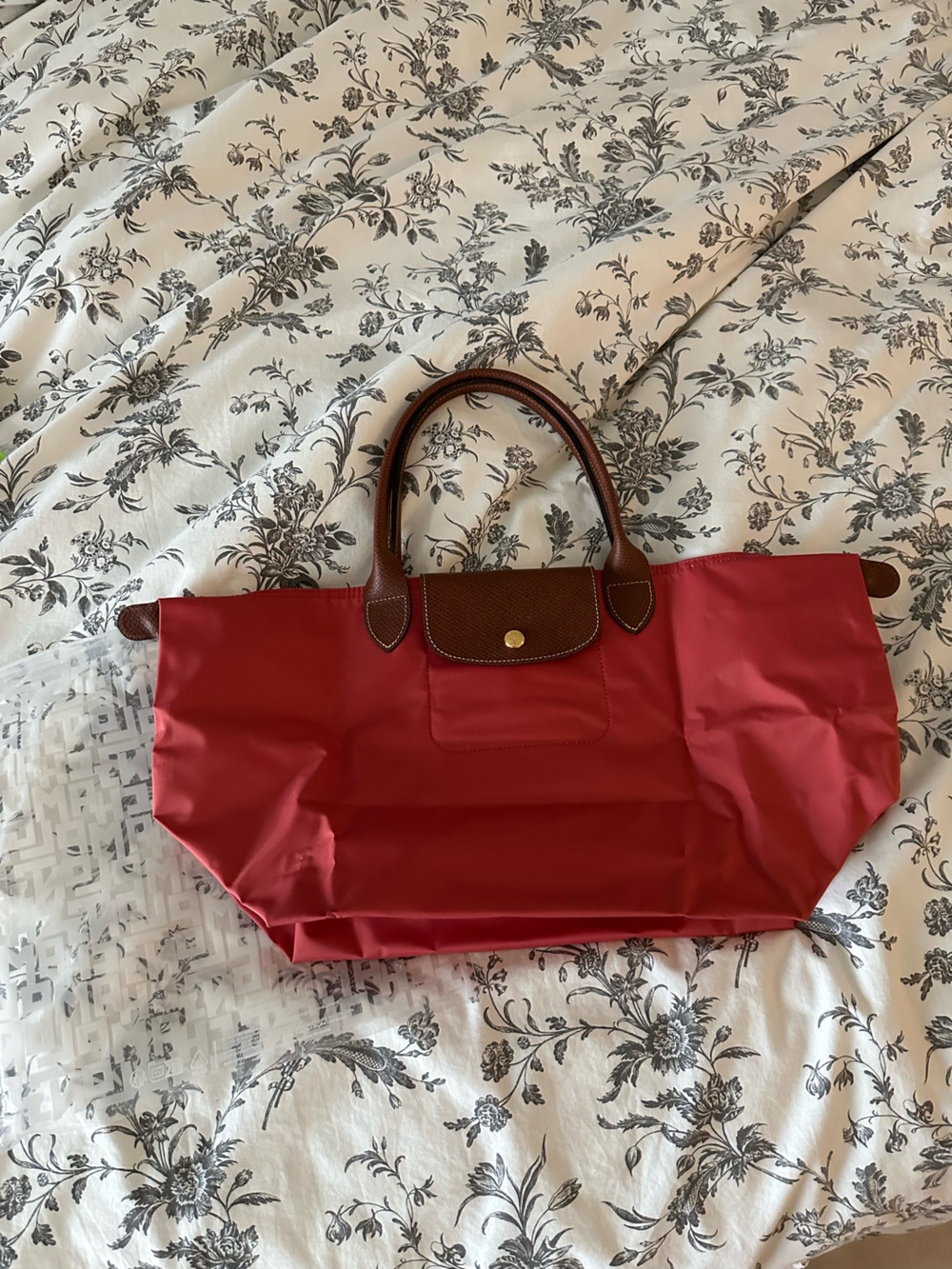 Longchamp Medium With Short Handles Strawberry NWT Not Attached